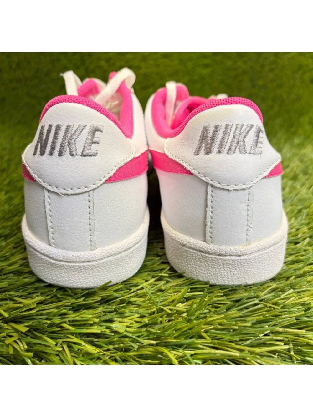 Nike Tinnis Classic GS Girls Size 6Y White Pink Athletic Leather Shoes Sneakers